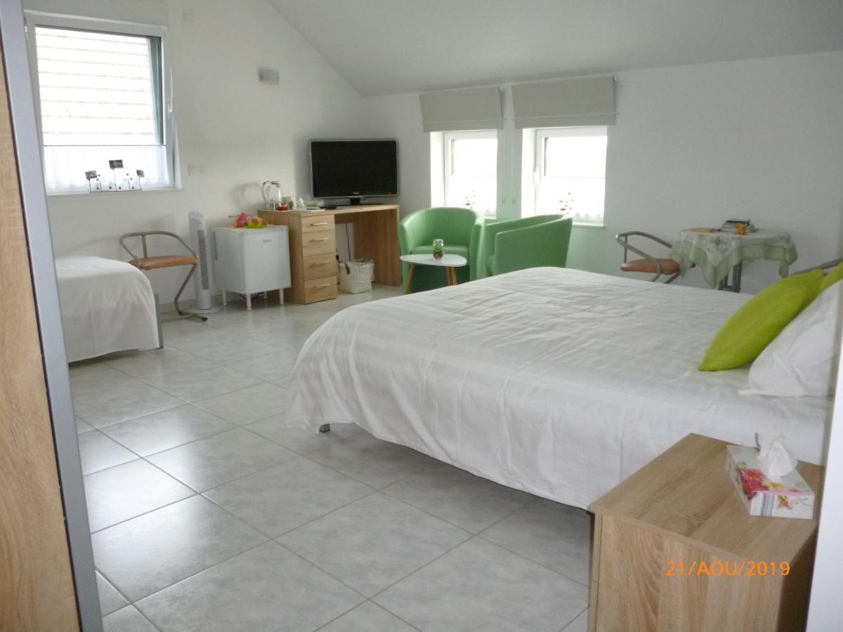 Le Sart-Belles Bed and Breakfast Εξωτερικό φωτογραφία
